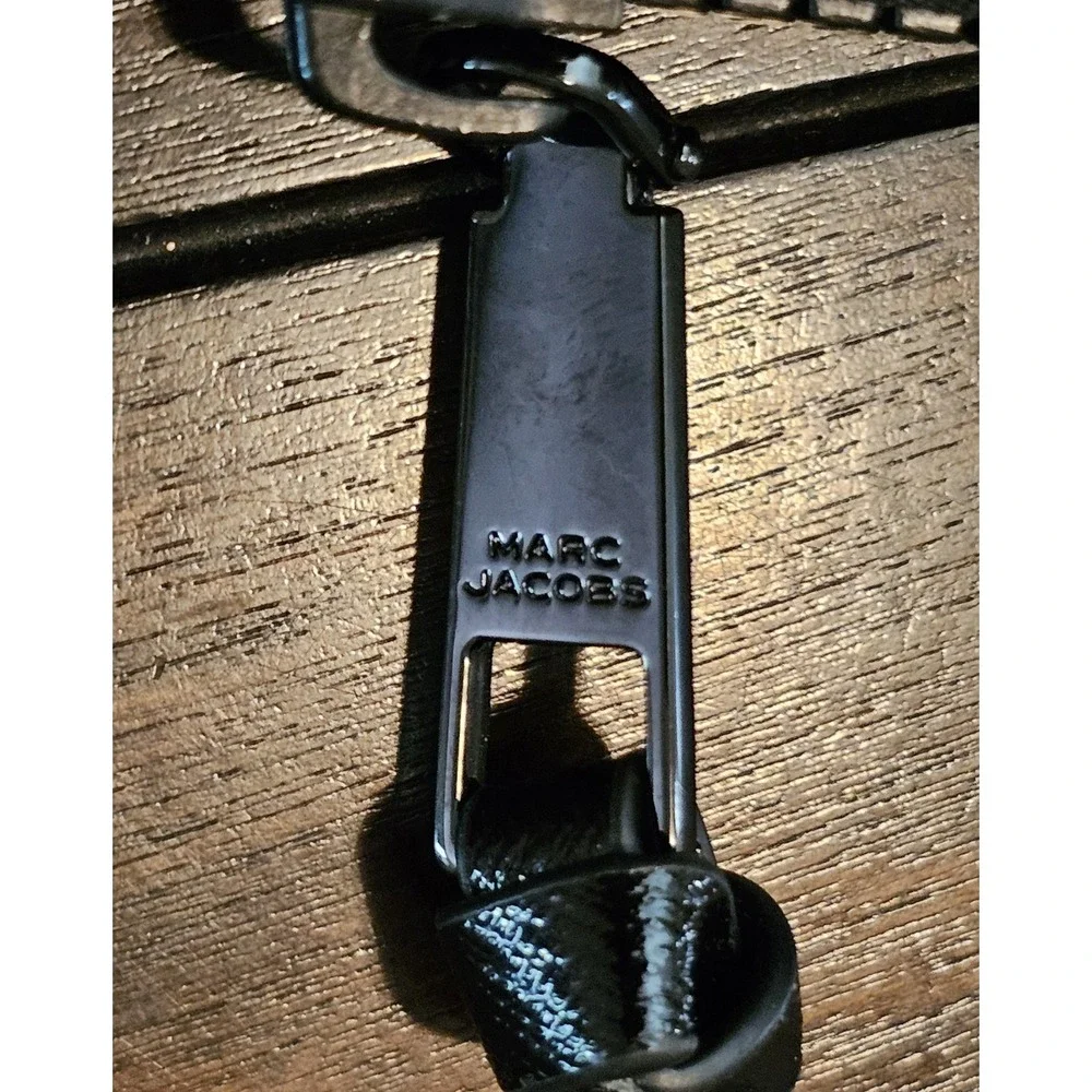Marc Jacobs Snapshot Card Wallet With Keychain Black Shimmer